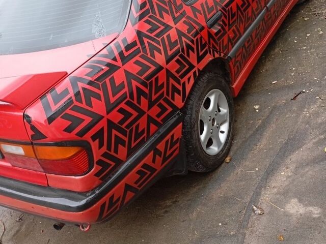 Красный Ниссан Примера, объемом двигателя 1.6 л и пробегом 250 тыс. км за 1200 $, фото 3 на Automoto.ua