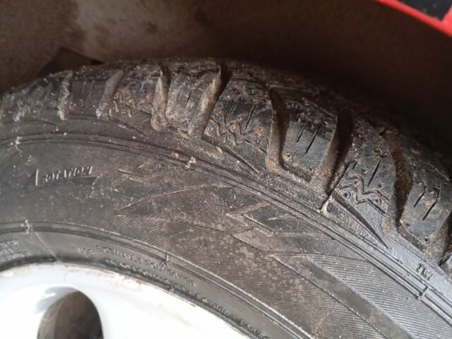 Красный Ниссан Примера, объемом двигателя 1.6 л и пробегом 250 тыс. км за 1200 $, фото 7 на Automoto.ua