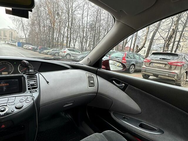 Красный Ниссан Примера, объемом двигателя 18 л и пробегом 270 тыс. км за 4000 $, фото 10 на Automoto.ua