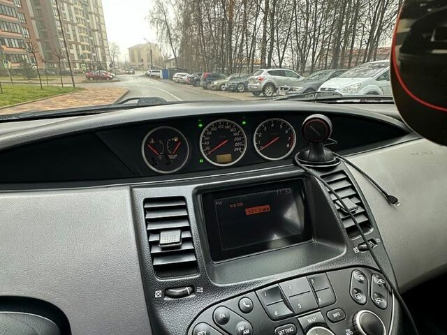 Красный Ниссан Примера, объемом двигателя 18 л и пробегом 270 тыс. км за 4000 $, фото 9 на Automoto.ua