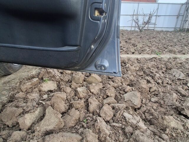 Серый Ниссан Примера, объемом двигателя 1.6 л и пробегом 137 тыс. км за 1899 $, фото 12 на Automoto.ua