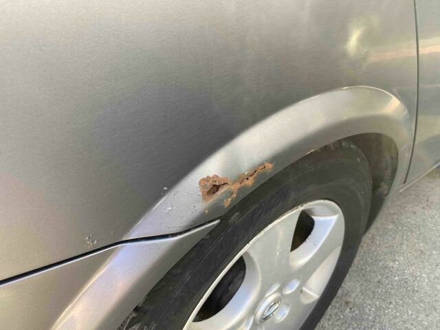 Серый Ниссан Примера, объемом двигателя 1.8 л и пробегом 250 тыс. км за 2500 $, фото 5 на Automoto.ua