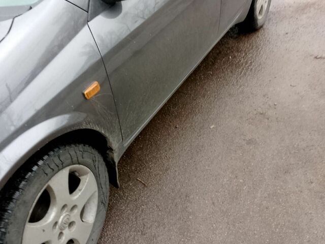 Серый Ниссан Примера, объемом двигателя 1.8 л и пробегом 300 тыс. км за 3200 $, фото 2 на Automoto.ua