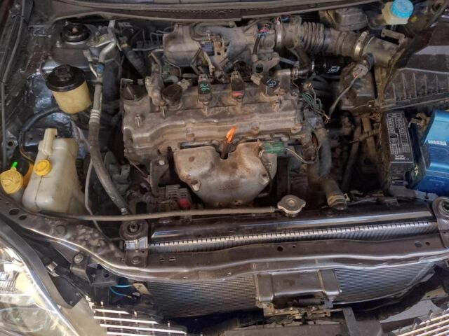 Серый Ниссан Примера, объемом двигателя 1.8 л и пробегом 300 тыс. км за 3200 $, фото 4 на Automoto.ua