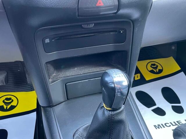 Сірий Ніссан Прімера, об'ємом двигуна 1.8 л та пробігом 255 тис. км за 3850 $, фото 15 на Automoto.ua