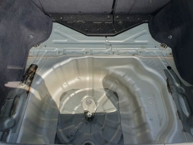 Серый Ниссан Примера, объемом двигателя 1.9 л и пробегом 339 тыс. км за 2900 $, фото 14 на Automoto.ua