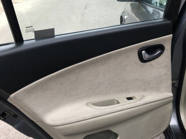 Серый Ниссан Примера, объемом двигателя 2.2 л и пробегом 260 тыс. км за 2700 $, фото 11 на Automoto.ua