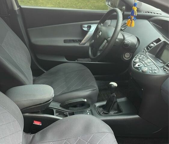 Сірий Ніссан Прімера, об'ємом двигуна 1.8 л та пробігом 3 тис. км за 3800 $, фото 4 на Automoto.ua