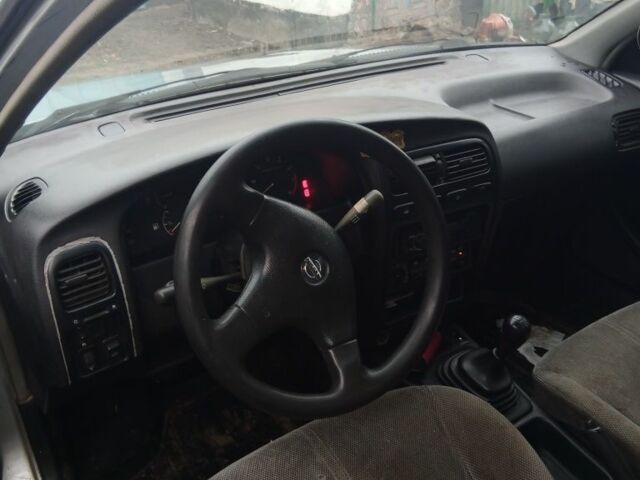 Серый Ниссан Примера, объемом двигателя 0 л и пробегом 322 тыс. км за 828 $, фото 6 на Automoto.ua