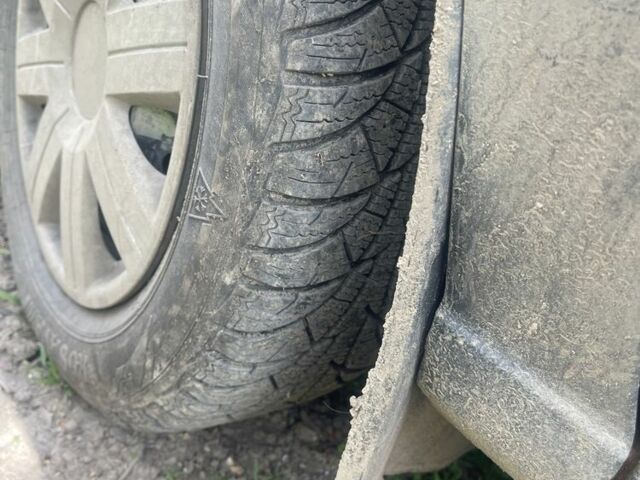 Сірий Ніссан Прімера, об'ємом двигуна 2 л та пробігом 99 тис. км за 1600 $, фото 3 на Automoto.ua