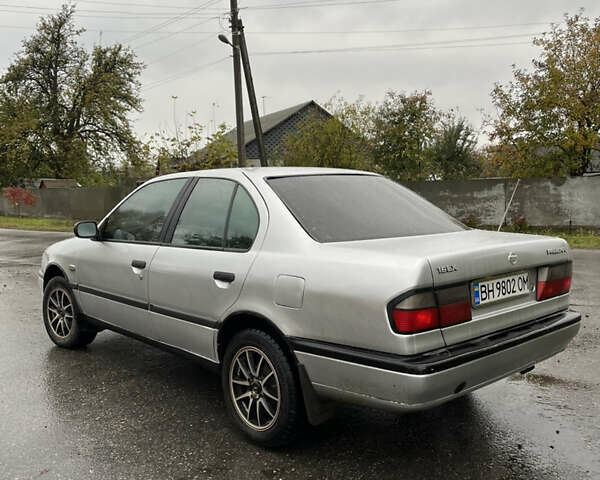 Серый Ниссан Примера, объемом двигателя 1.6 л и пробегом 340 тыс. км за 1800 $, фото 4 на Automoto.ua