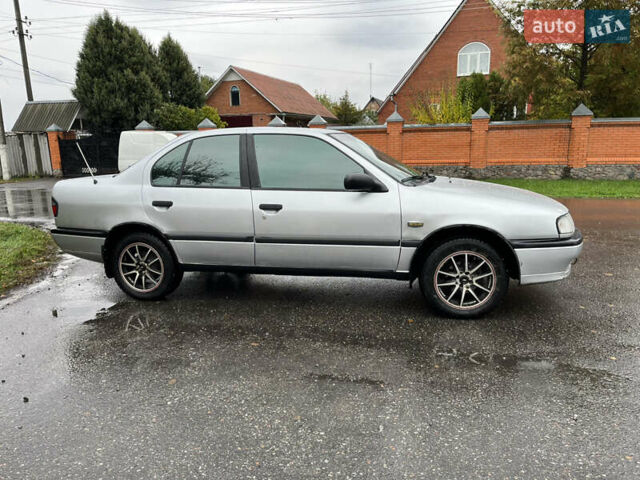 Серый Ниссан Примера, объемом двигателя 1.6 л и пробегом 340 тыс. км за 1800 $, фото 1 на Automoto.ua