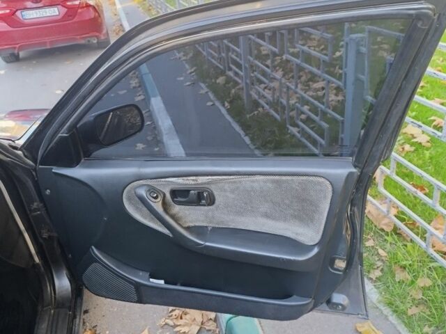 Серый Ниссан Примера, объемом двигателя 2 л и пробегом 1000 тыс. км за 1860 $, фото 4 на Automoto.ua