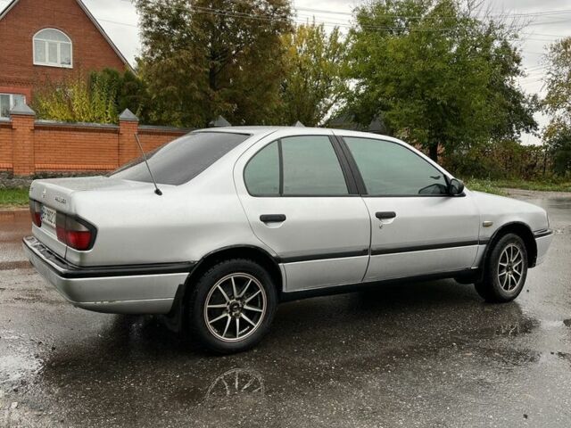 Серый Ниссан Примера, объемом двигателя 1.6 л и пробегом 300 тыс. км за 2150 $, фото 3 на Automoto.ua