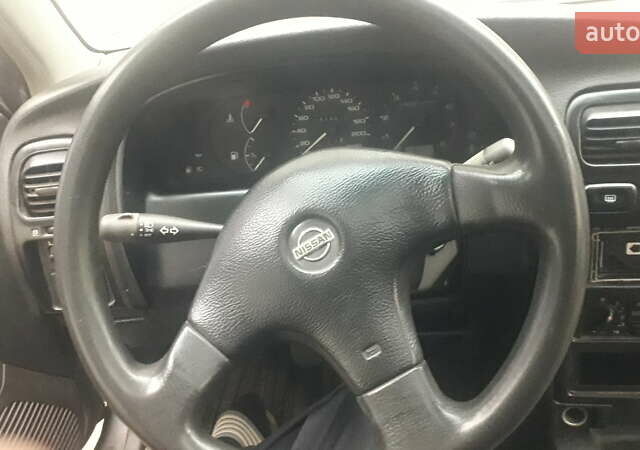 Сірий Ніссан Прімера, об'ємом двигуна 1.6 л та пробігом 340 тис. км за 2100 $, фото 4 на Automoto.ua