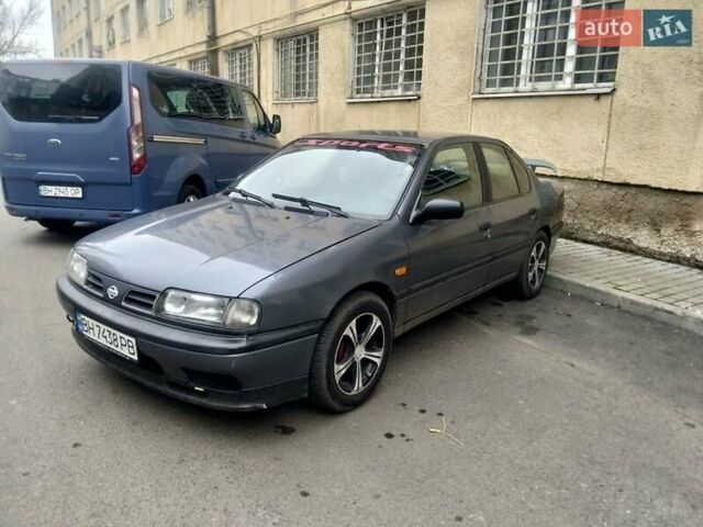 Серый Ниссан Примера, объемом двигателя 1.6 л и пробегом 274 тыс. км за 1900 $, фото 1 на Automoto.ua