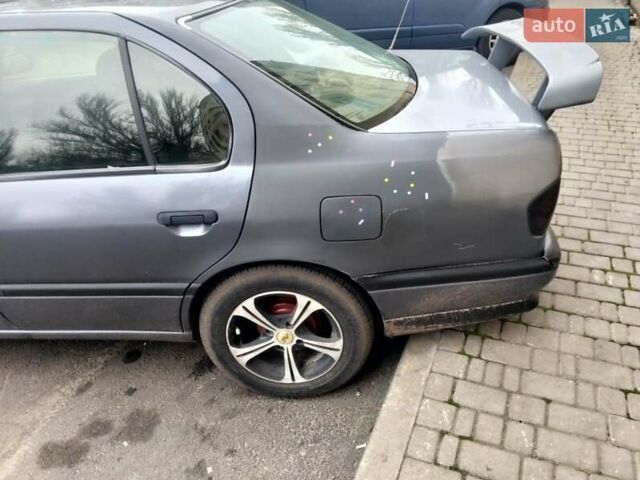 Серый Ниссан Примера, объемом двигателя 1.6 л и пробегом 274 тыс. км за 1900 $, фото 5 на Automoto.ua