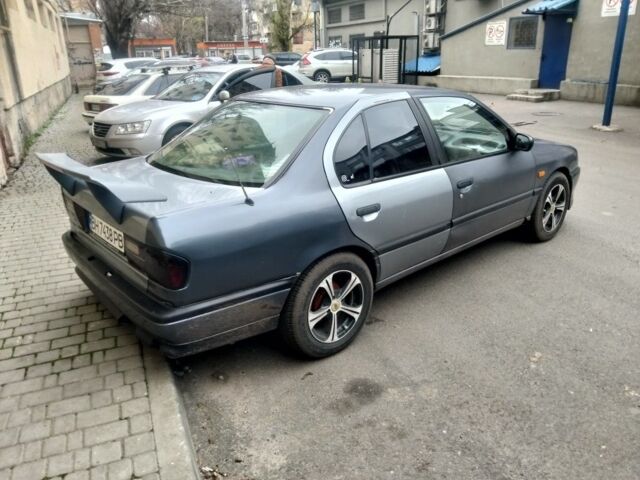 Серый Ниссан Примера, объемом двигателя 1.6 л и пробегом 274 тыс. км за 1900 $, фото 5 на Automoto.ua