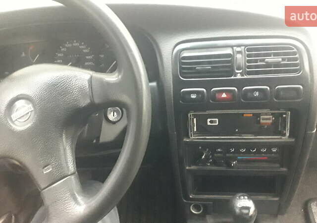 Сірий Ніссан Прімера, об'ємом двигуна 1.6 л та пробігом 340 тис. км за 2100 $, фото 6 на Automoto.ua