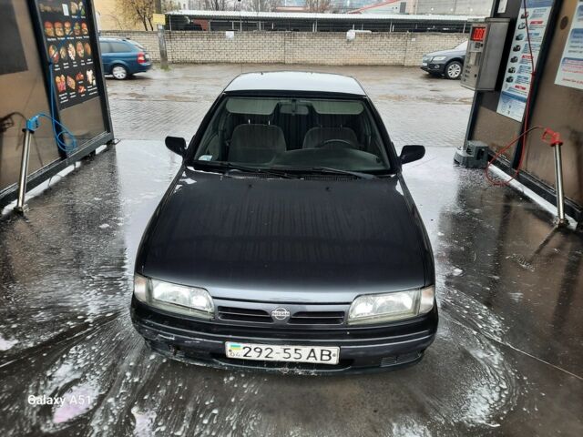 Серый Ниссан Примера, объемом двигателя 1.6 л и пробегом 280 тыс. км за 1000 $, фото 5 на Automoto.ua