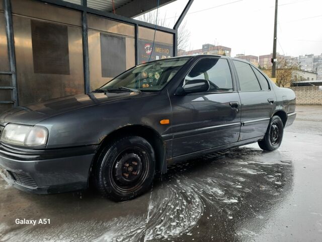 Серый Ниссан Примера, объемом двигателя 1.6 л и пробегом 280 тыс. км за 1000 $, фото 1 на Automoto.ua