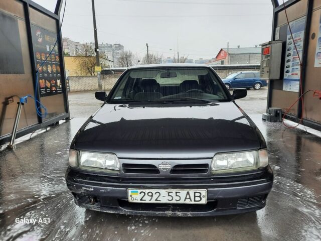 Серый Ниссан Примера, объемом двигателя 1.6 л и пробегом 280 тыс. км за 1000 $, фото 4 на Automoto.ua