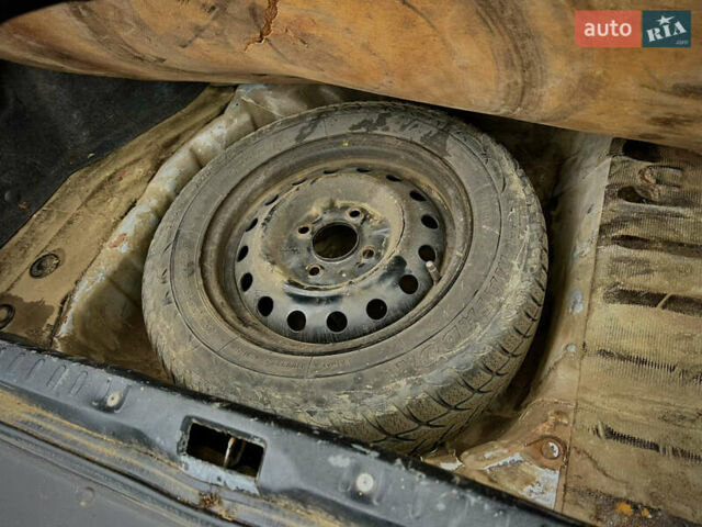 Серый Ниссан Примера, объемом двигателя 2 л и пробегом 289 тыс. км за 2100 $, фото 11 на Automoto.ua