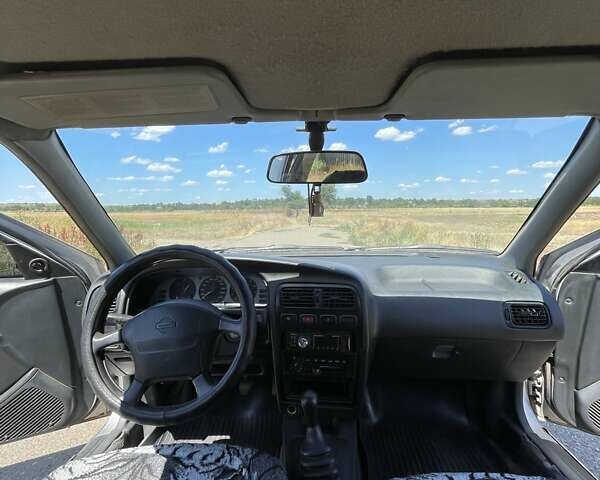 Сірий Ніссан Прімера, об'ємом двигуна 1.6 л та пробігом 414 тис. км за 1500 $, фото 15 на Automoto.ua