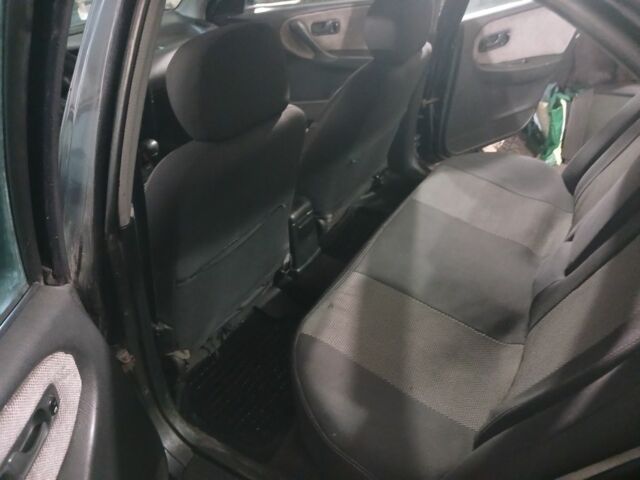 Сірий Ніссан Прімера, об'ємом двигуна 2 л та пробігом 250 тис. км за 1350 $, фото 3 на Automoto.ua