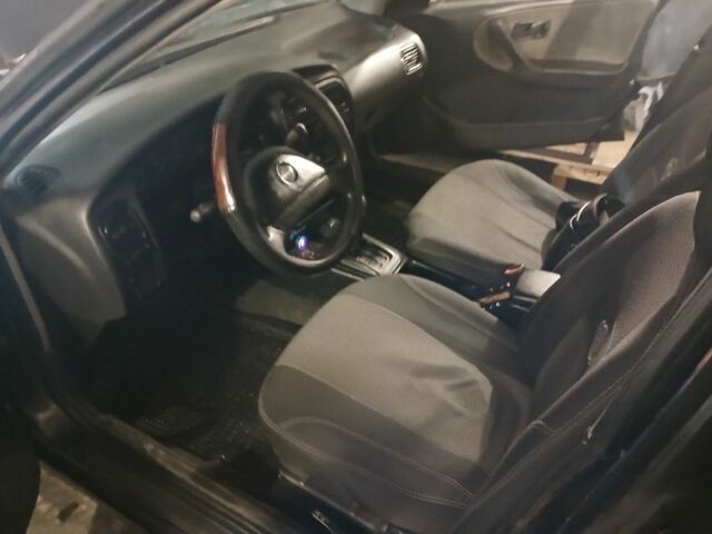 Сірий Ніссан Прімера, об'ємом двигуна 2 л та пробігом 250 тис. км за 1350 $, фото 5 на Automoto.ua