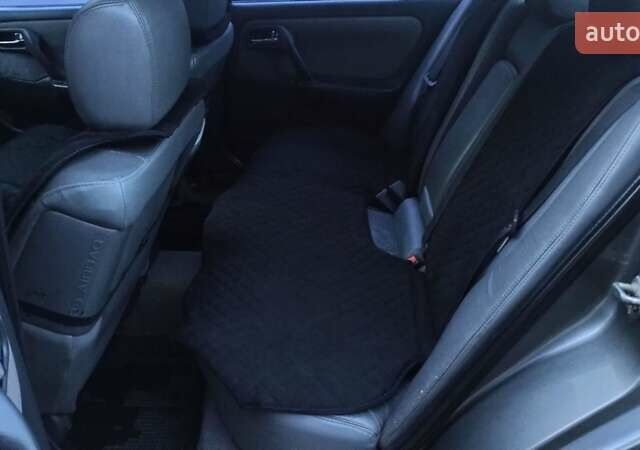 Серый Ниссан Примера, объемом двигателя 2 л и пробегом 332 тыс. км за 2150 $, фото 17 на Automoto.ua