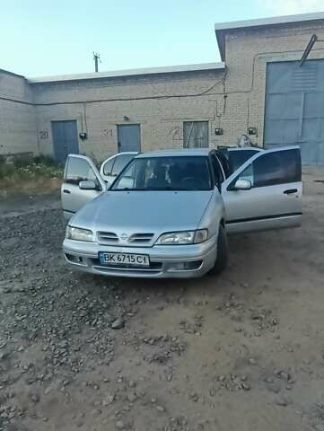 Серый Ниссан Примера, объемом двигателя 2 л и пробегом 350 тыс. км за 2300 $, фото 5 на Automoto.ua