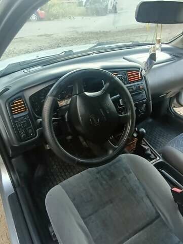 Серый Ниссан Примера, объемом двигателя 2 л и пробегом 350 тыс. км за 2300 $, фото 9 на Automoto.ua