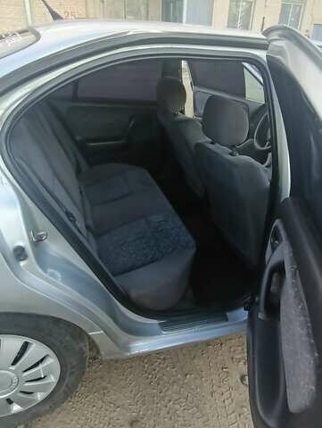 Серый Ниссан Примера, объемом двигателя 2 л и пробегом 350 тыс. км за 2300 $, фото 13 на Automoto.ua