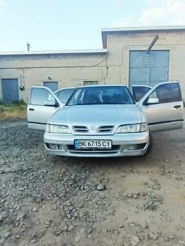 Серый Ниссан Примера, объемом двигателя 2 л и пробегом 350 тыс. км за 2300 $, фото 4 на Automoto.ua