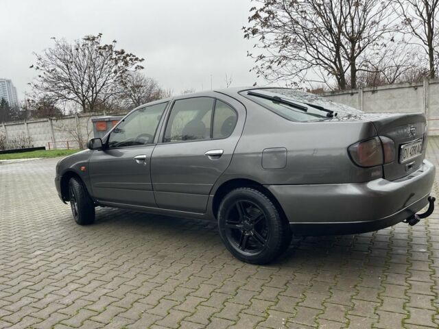 Серый Ниссан Примера, объемом двигателя 1.8 л и пробегом 500 тыс. км за 2499 $, фото 3 на Automoto.ua