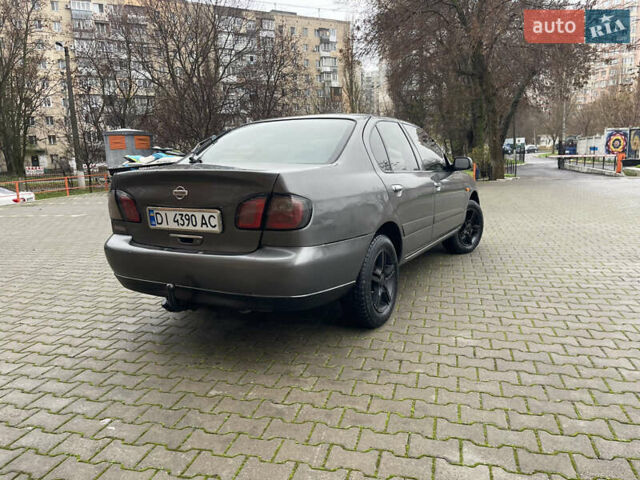 Серый Ниссан Примера, объемом двигателя 2 л и пробегом 500 тыс. км за 2499 $, фото 5 на Automoto.ua
