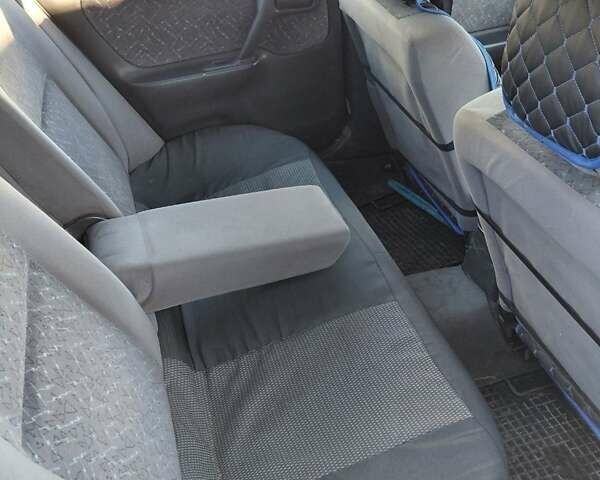 Сірий Ніссан Прімера, об'ємом двигуна 2 л та пробігом 354 тис. км за 2300 $, фото 2 на Automoto.ua