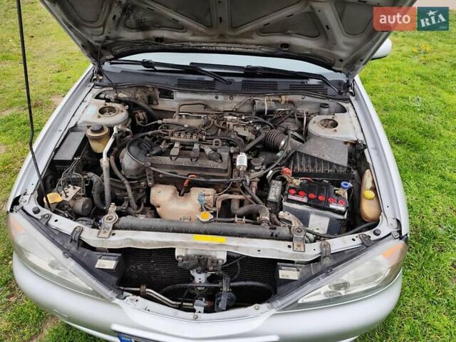 Серый Ниссан Примера, объемом двигателя 1.77 л и пробегом 330 тыс. км за 2800 $, фото 11 на Automoto.ua