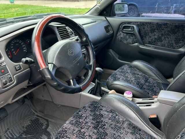 Серый Ниссан Примера, объемом двигателя 1.6 л и пробегом 267 тыс. км за 2350 $, фото 7 на Automoto.ua