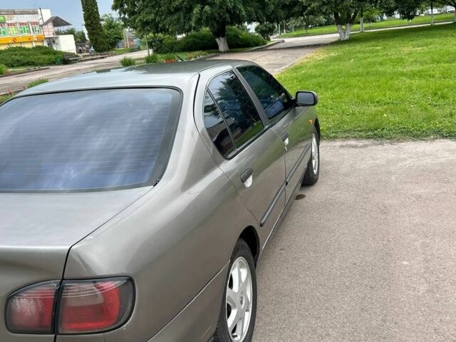 Серый Ниссан Примера, объемом двигателя 1.6 л и пробегом 267 тыс. км за 2350 $, фото 3 на Automoto.ua