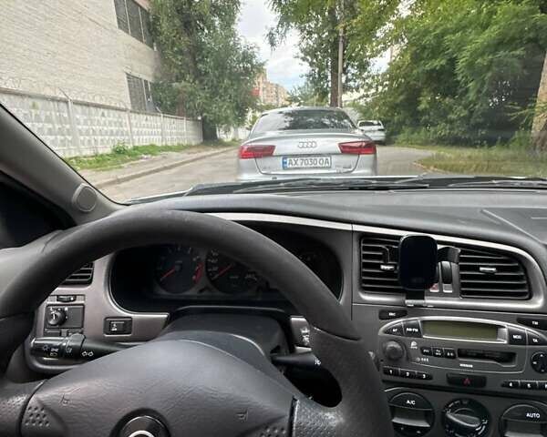 Серый Ниссан Примера, объемом двигателя 1.6 л и пробегом 185 тыс. км за 2599 $, фото 17 на Automoto.ua