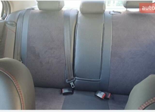 Серый Ниссан Примера, объемом двигателя 2 л и пробегом 200 тыс. км за 3999 $, фото 10 на Automoto.ua