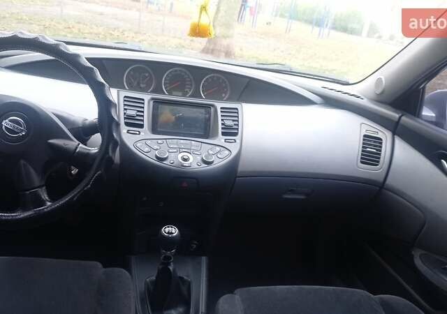 Серый Ниссан Примера, объемом двигателя 1.77 л и пробегом 250 тыс. км за 3450 $, фото 2 на Automoto.ua