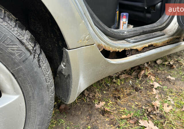 Серый Ниссан Примера, объемом двигателя 2 л и пробегом 240 тыс. км за 2150 $, фото 8 на Automoto.ua