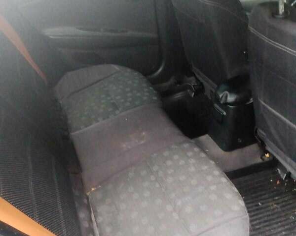 Серый Ниссан Примера, объемом двигателя 1.8 л и пробегом 100 тыс. км за 3200 $, фото 4 на Automoto.ua