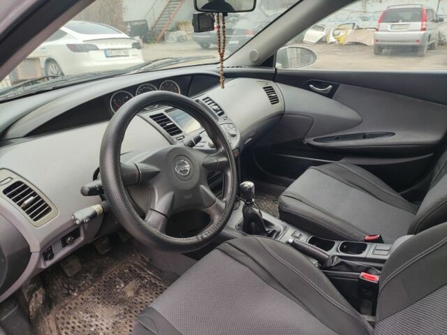 Серый Ниссан Примера, объемом двигателя 2.2 л и пробегом 250 тыс. км за 3450 $, фото 6 на Automoto.ua