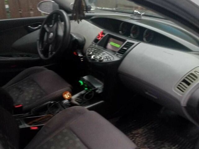 Серый Ниссан Примера, объемом двигателя 1.8 л и пробегом 100 тыс. км за 3200 $, фото 8 на Automoto.ua