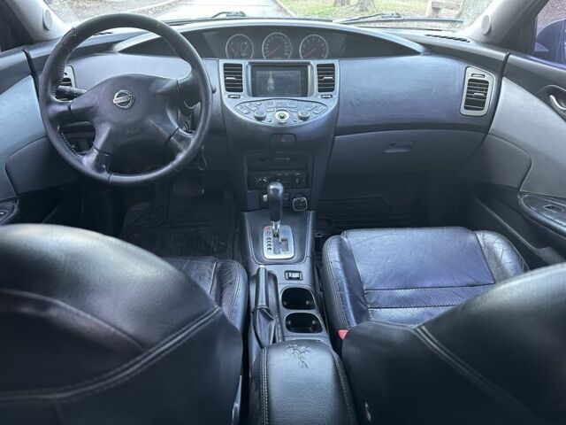 Серый Ниссан Примера, объемом двигателя 2 л и пробегом 300 тыс. км за 2499 $, фото 3 на Automoto.ua