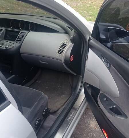 Серый Ниссан Примера, объемом двигателя 1.77 л и пробегом 250 тыс. км за 3450 $, фото 4 на Automoto.ua